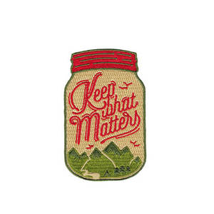 Patchs brodés personnalisés écologiques à thermocoller avec logo sur mesure, forme ronde, taille ajustable pour usage extérieur - Product Image 3