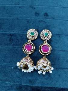 Jhumkas de plata alemana de aspecto clásico elegante para mujer disponibles a precio asequible del fabricante de pendientes exportador indio - Product Image 3