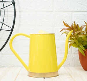 Regaderas modernas amarillas, riegan los hermosos accesorios de jardín de su mundo del arte de regar macetas y macetas - Product Image 3