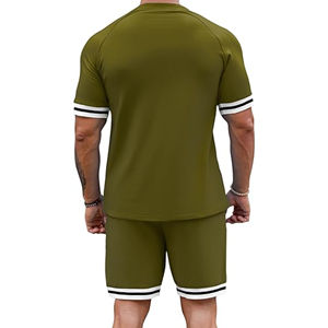 เสื้อยืดและกางเกงขาสั้นสำหรับผู้ชายใส่สบายชุดสองชิ้นออกแบบมาสำหรับการฝึกไลฟ์สไตล์ในยิมหรือใช้ในชีวิตประจำวัน - Product Image 4