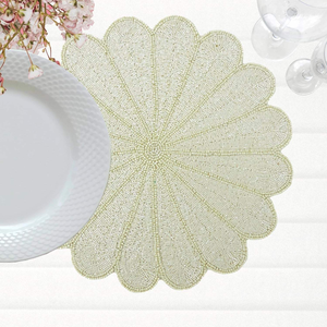 Napperons perlés d'accent de table de forme florale pour la décoration de table de fête de mariage - Product Image 5