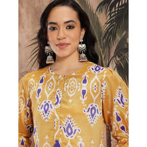 Women's Yellow Satin Chinnon Kurta with Three-Quarter Palazzos for Spring/Summer Printed <b>Tops</b> - Product Image 5