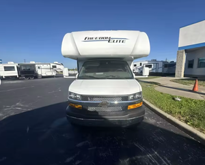 2025 2024 2026 T-h-o-r F-r-e-e-d-o-m E-l-i-t-e 22H-Z-C travel trailers Rvs Camper Motorhomes Travel Trailer - Product Image 3