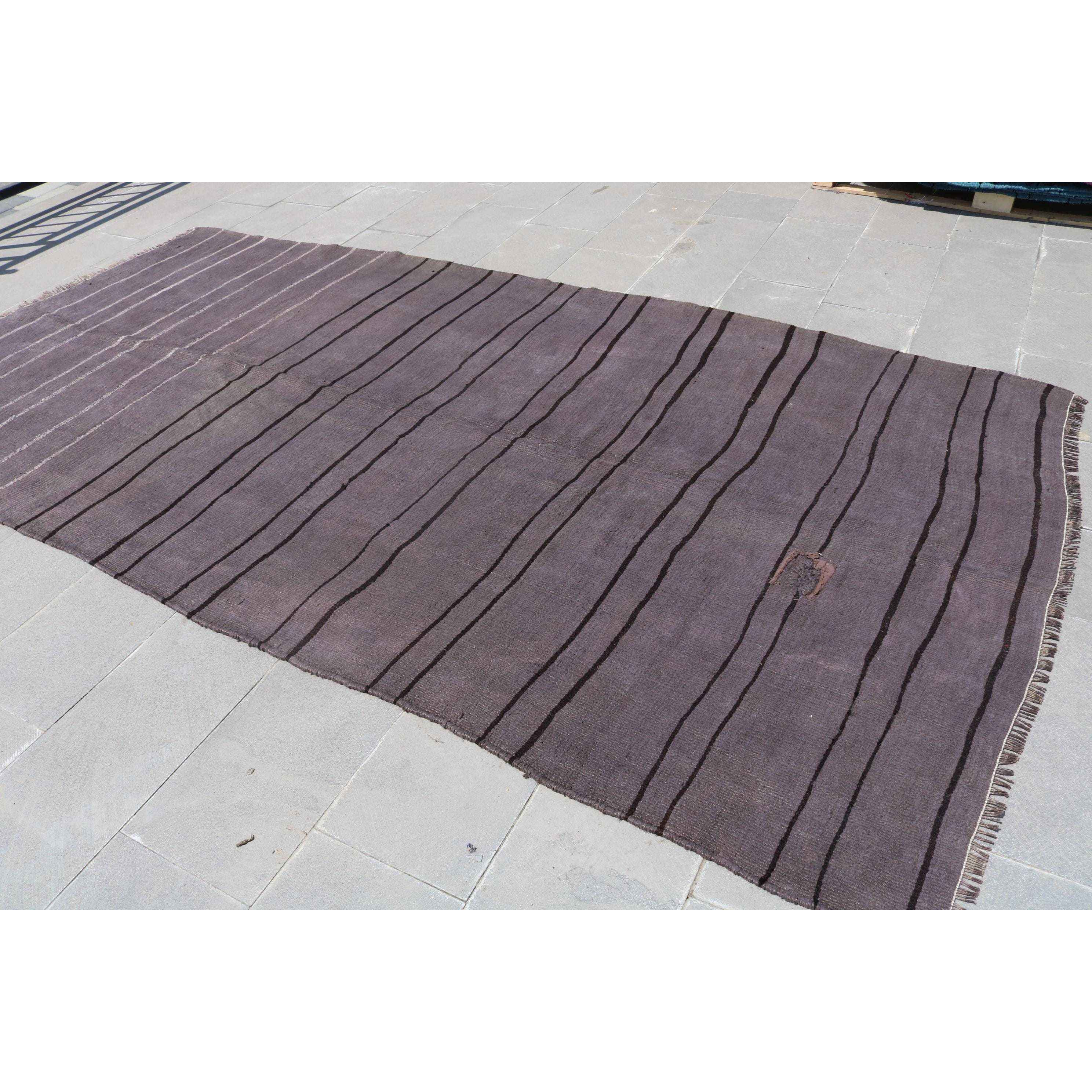 สีน้ำตาล