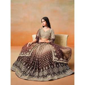 Conjunto de Lehenga Choli de Diseño de Lujo al por Mayor con Cintura Natural, Estampado Floral y Bordado Intenso para Fiestas y Eventos Festivos - Product Image 4