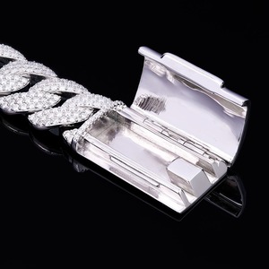 Bracelet en diamant de luxe très demandé, parfait pour les mariages ou les fêtes et le port quotidien, disponible à bon prix - Product Image 3