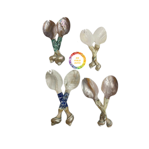 Cuillères en nacre gravées personnalisées Cadeaux personnalisés pour les mariages Choix durable pour les besoins de service gastronomique - Product Image 2