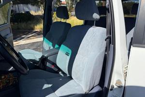 Toyota 4Runner SR5 4x4 usada, limpia, año 2000 - Product Image 4