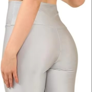 กางเกงเลกกิ้งเอวสูงไร้รอยต่อสำหรับผู้หญิงกางเกงเล่นโยคะฟิตเนสยิมไร้ตะเข็บเย็บด้านหน้าโลโก้ตามสั่ง - Product Image 1