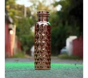 100% pur ayurvédique bénéficié martelé cuivre bouteille d'eau élégant étanche et sans joint en laiton pour les cadeaux d'affaires - Product Image 2