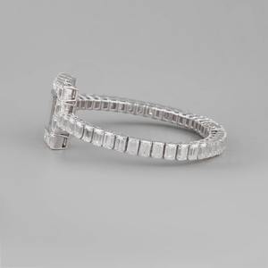 Montre pour homme en moissanite VVS cultivée en laboratoire, entièrement brillante, noire et blanche, avec cadran et bracelet en acier inoxydable, mouvement à quartz - Product Image 4