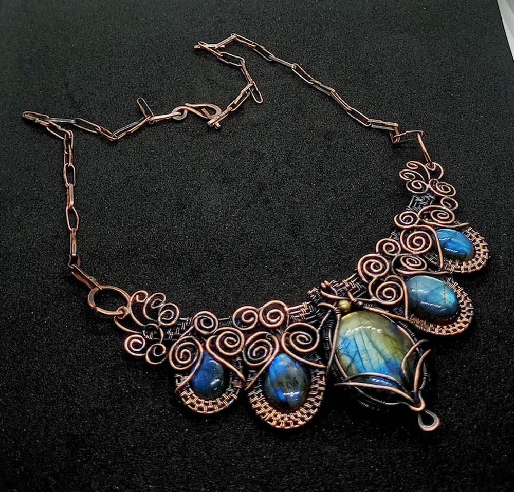 เช่นเดียวกับภาพ