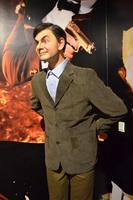 Figurine en silicone réaliste faite à la main de l'icône classique de la comédie britannique pour les musées et les lieux de divertissement