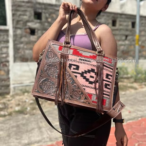 Nueva llegada de alta calidad tallado a mano de cuero flecos bolso de mano sillín manta tela bolsos de cuero para mujer multiuso - Product Image 4