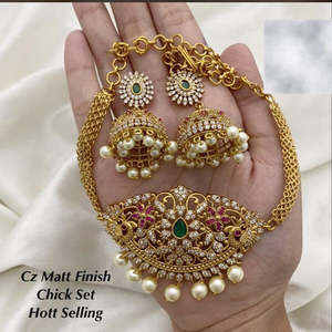 Collier ras du cou tendance royal indien pakistanais avec accents en émail, serti de pierres précieuses artisanales, en acier inoxydable plaqué argent - Product Image 5