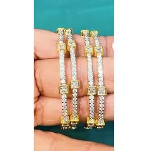 Exclusivo y elegante chapado en oro con aspecto de piedras AD, dos juegos de brazaletes, elegantes brazaletes que se pueden abrir para mujer, para ropa de boda - Product Image 1