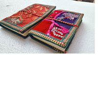 Journal brodé en patchwork de sari recyclé de 4x6 pouces fait à la main personnalisé papier thermique en cuir de coton disponible pour la revente