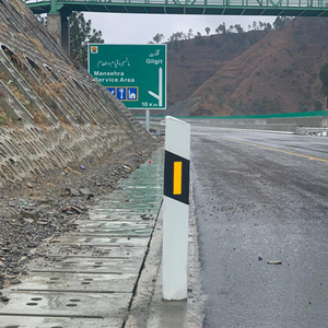 ตัวสะท้อนการจราจรสะท้อนแสงสูงเพื่อความปลอดภัยบนท้องถนนกรวยพีวีซี70ซม. มองเห็นกลางคืนสว่าง - Product Image 6