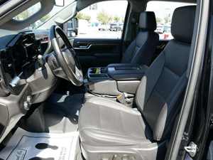 CLEAN 2024 C h e v r o l e t Silver ado 3500HD LT Crew Cab 4WD - Product Image 4