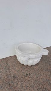 Lavabo de Esquina de Mármol Estilo Rústico Tradicional Hammam Kurna con Acabado Liso y Grifo de Palanca para Uso en Hoteles y Villas - Product Image 2