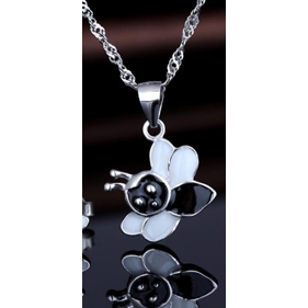 Collana in Argento Sterling con Insetto e Cristalli, Placcata in Rodio e Oro, Design Trendy a Forma di Ape con Diamanti, Regalo per Occasioni Speciali - Product Image 2