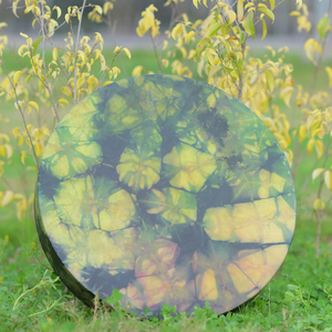 Tambour à cadre fait main avec motif Arbre de Vie, en cuir teint écologiquement pour la méditation et la guérison sonore - Product Image 1