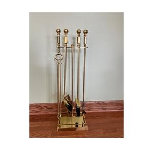 Outils de feu fonctionnels en laiton avec une longue portée et des poignées élégantes pour les cheminées à bûches ou les poêles à bois en fonte - Product Image 6