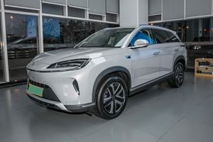 SUV hybride rechargeable 2025, moteur 200 kW, autonomie 150 km en mode électrique pur (CLTC), transmission automatique et intérieur premium foncé (édition pilote) - Product Image 2