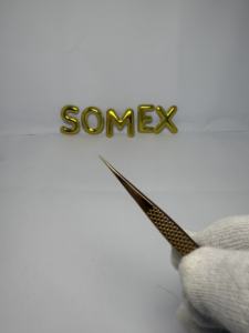 Pince à cils Logo personnalisé en acier inoxydable japonais pointe pointue pince à cils de haute qualité - Product Image 5