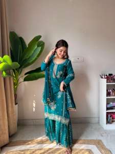 Traje Gharara de Alta Calidad Especial para Eid, en Faux Georgette con Lentejuelas y Bordado, Traje Sharara Pesado - Product Image 4