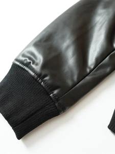 Chaqueta de cuero para hombre Diseño personalizado Turn Down Collar Double Puller Negro PU Chaqueta de cuero para hombres OEM - Product Image 4