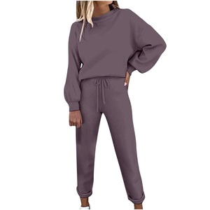 Chándal de mujer al por mayor, ropa deportiva, conjunto de dos piezas para correr, logotipo personalizado, atuendo informal de fabricante - Product Image 5