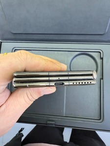 Teléfono Móvil HUAWEIl Mate XT 100% Original, Nuevo, con HarmonyOS, 16GB, 1TB, Pantalla Triple Plegable de 7.85 Pulgadas, 5G, Desbloqueado - Product Image 4