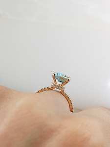 Anillo Solitario Unisex de Oro Rosa Sólido de 14K con Aguamarina de Corte Esmeralda y Diamante Redondo, Regalo para Boda, Compromiso o Fiesta - Product Image 5