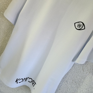 Camisetas Oversize al por Mayor de 220 g/m², 16S, Algodón Peinado Compacto, Hombros Caídos, Estilo Urbano, Camisetas Lisas para Hombre, de Fábrica - Product Image 3