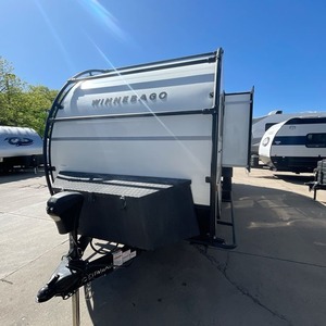 Caravanes de voyage d'occasion Winnebago Industries Hike H210RB 2021 - Product Image 1