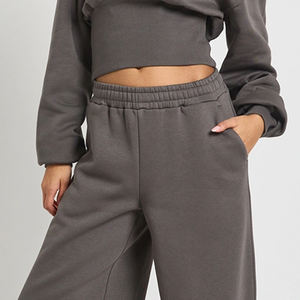 Pantalones elegantes de pierna recta para un ajuste cómodo y sin esfuerzo, conjunto deportivo para mujer con top corto para compradores al por mayor a precio económico. - Product Image 3