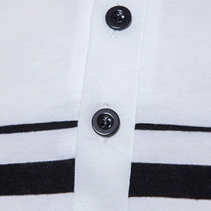 เสื้อโปโลชายเสื้อกีฬาแขนสั้นสีพื้นระบายอากาศได้โลโก้ที่กำหนดเอง - Product Image 3