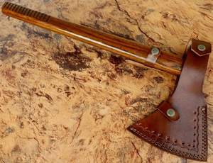 Hacha forjada a mano hecha a mano de fábrica de cubiertos OEM ODM personalizada al por mayor con acero de Damasco hacha de una sola cabeza mango de palisandro - Product Image 2