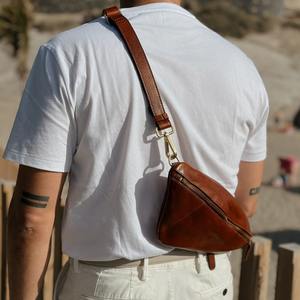 Élégant Femmes Nylon Bandoulière Mode National Moderne Silhouette Imperméable Léger avec Fonction Intemporelle et Sensation de Luxe - Product Image 3