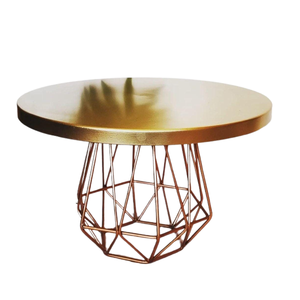 Ensemble de support à gâteau en bois en métal en laiton élégant de qualité supérieure forme personnalisable Dessert outil d'affichage de gâteau de mariage haut exportateur - Product Image 1