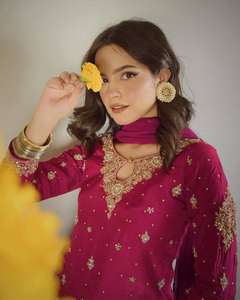 ชุดผ้าจอร์เจียสำหรับงานปาร์ตี้ดีไซน์เนอร์เสื้อปักลายลำดับและไข่มุกเสื้อใส่ทำงานและพาลาซโซปักลาย Dupatta - Product Image 1