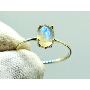 Impresionante anillo de ajuste de bisel de piedra lunar arcoíris Plata de Ley 925 estilo bohemio hecho a mano personalizable joyería para fiesta y boda - Product Image 2