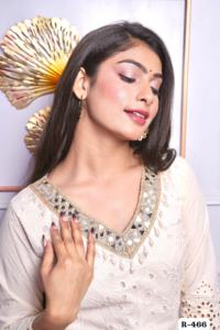 Salwar Kameez fournisseur pakistanais de qualité supérieure, prêt-à-porter élégant et costumes semi-cousus pour femmes disponibles à la vente - Product Image 4