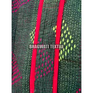 Venta al por mayor bohemio vintage kantha cosido bolsas de algodón para mujer logotipo personalizado impreso hecho a mano borla flor cierre abierto PC - Product Image 4