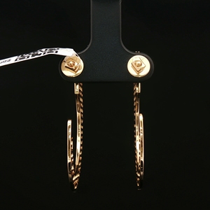 ต่างหูห่วงทองประดับเพชรรูปพระจันทร์เสี้ยวประดับด้วยเพชร14K - Product Image 3