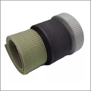 Rouleaux de sangle tactique en <span class=keywords><strong>nylon</strong></span> mil-specified pour sacs à dos sangle tactique mil-spec vert olive pour gilets de sécurité