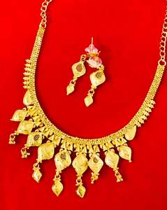 24K chapado en oro Dubai joyería de moda collar conjunto pendientes brazaletes peines broches Material de cobre para EE. UU. - Product Image 2