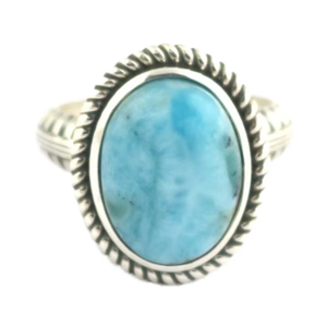 Anillo Grueso Hecho a Mano de Plata de Ley 925 con Piedra Preciosa Ovalada de Larimar Natural para Mamá - Product Image 1