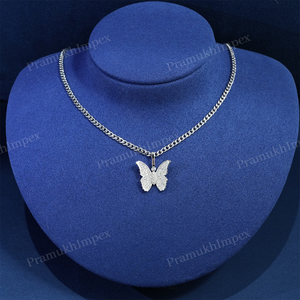 Elegante colgante de mariposa Moissanite Iced Out oro blanco acabado brillante Micro Pave joyería de lujo artesanía única para unisex - Product Image 2